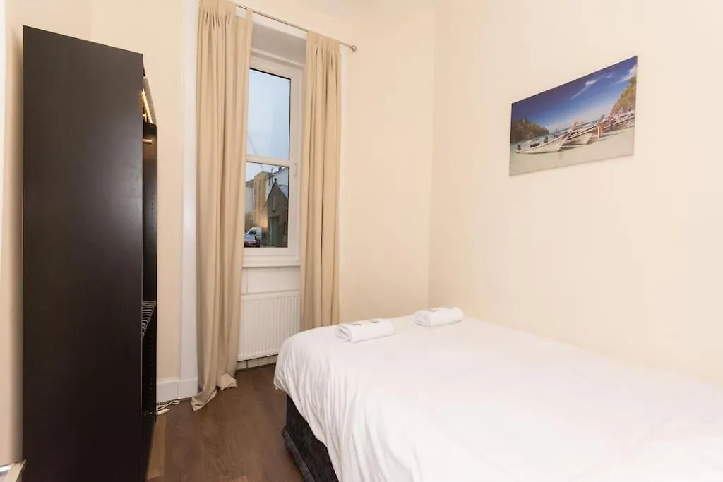 Cozy Apartment By Holyrood Park And Palace! Edinburgh